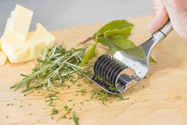 Прибор за кълцане на зелени - от Kitchen Craft