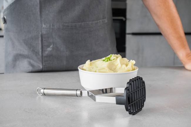 Термоустойчив прибор за ръчно пасиране на зеленчуци, черен - от Kitchen Craft