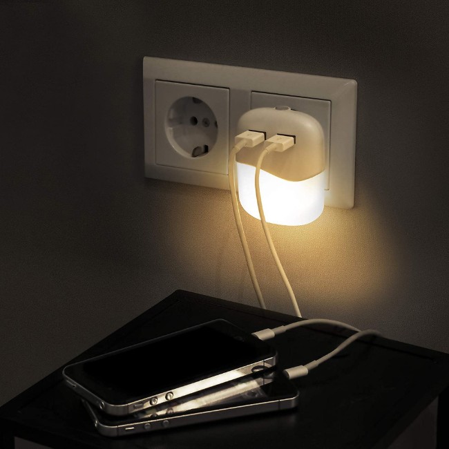 LED нощна лампа с 2 USB порта, 0,3 W - Smartwares