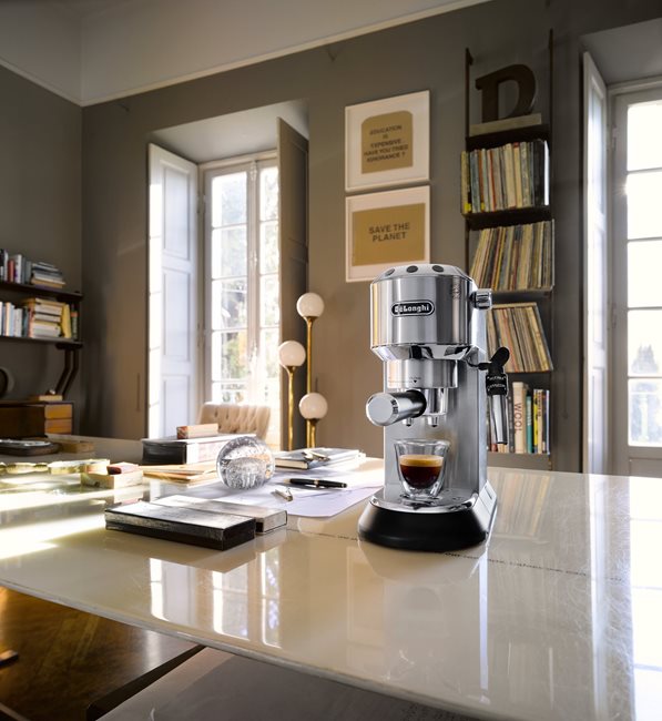 Ръчна еспресо машина, 1300W, "Dedica", сребърен цвят - De'Longhi