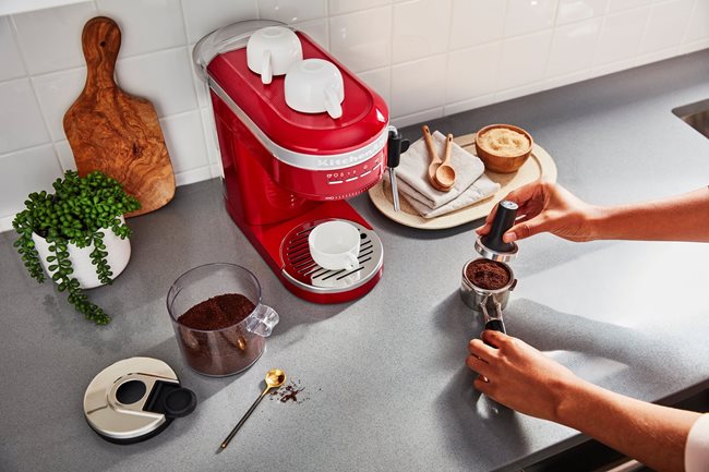 Електрическа еспресо машина "Artisan", 1470W, цвят "Empire Red" - марка KitchenAid