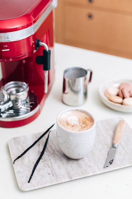 Електрическа еспресо машина "Artisan", 1470W, цвят "Candy Apple" - марка KitchenAid