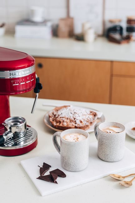 Електрическа еспресо машина "Artisan", 1470W, цвят "Candy Apple" - марка KitchenAid