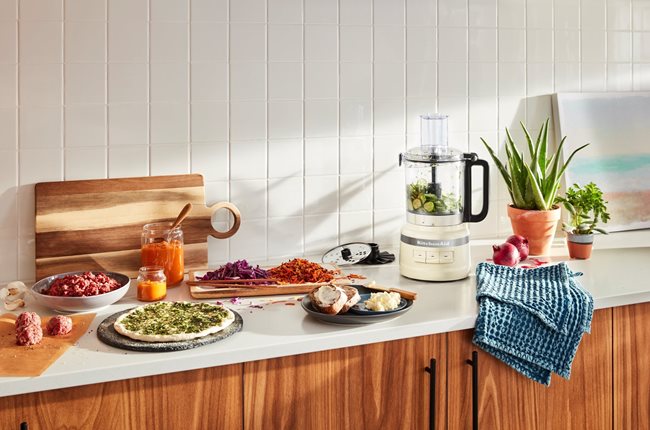 Кухненски робот, 2.1L, 250W, цвят "Almond Cream" - марка KitchenAid