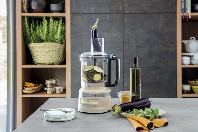 Кухненски робот 2,1 л, 250 W, цвят "Бадемов крем" - марка KitchenAid