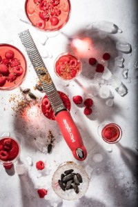 Ренде от хирургическа стомана, 30,5 х 3,3 см, "Pomegranate Red" - Microplane