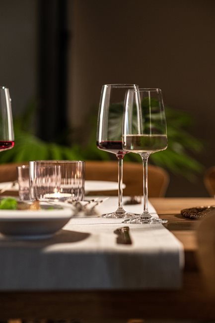 Комплект чаши за вино от 2 части, кристално стъкло, 363 мл, "Vivid Senses" - Schott Zwiesel