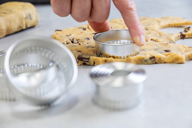 Комплект 11 кръгли форми за изрязване на сладкиши, метални, 10 см – Kitchen Craft