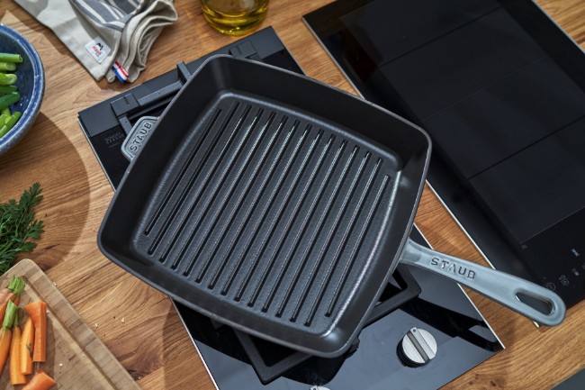 Квадратна грил тиган 30 см, Graphite Grey - Staub