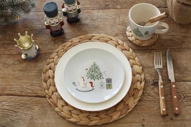 Чиния за вечеря "Лешникотрошачката", 17 см - от Kitchen Craft