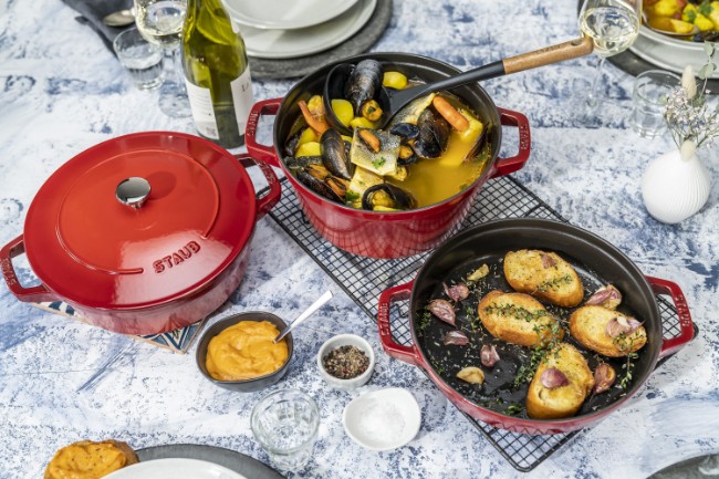 Комплект 2 съдове Cocotte, 24 см, чугун, Cherry - Staub