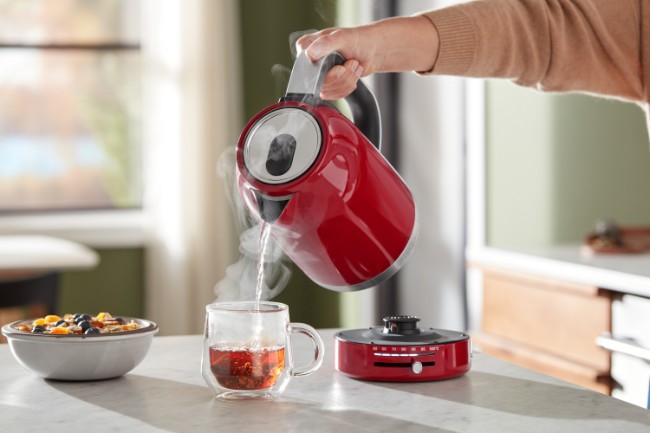 Електрическа кана с променлива температура, 1,7 L, Empire Red - KitchenAid